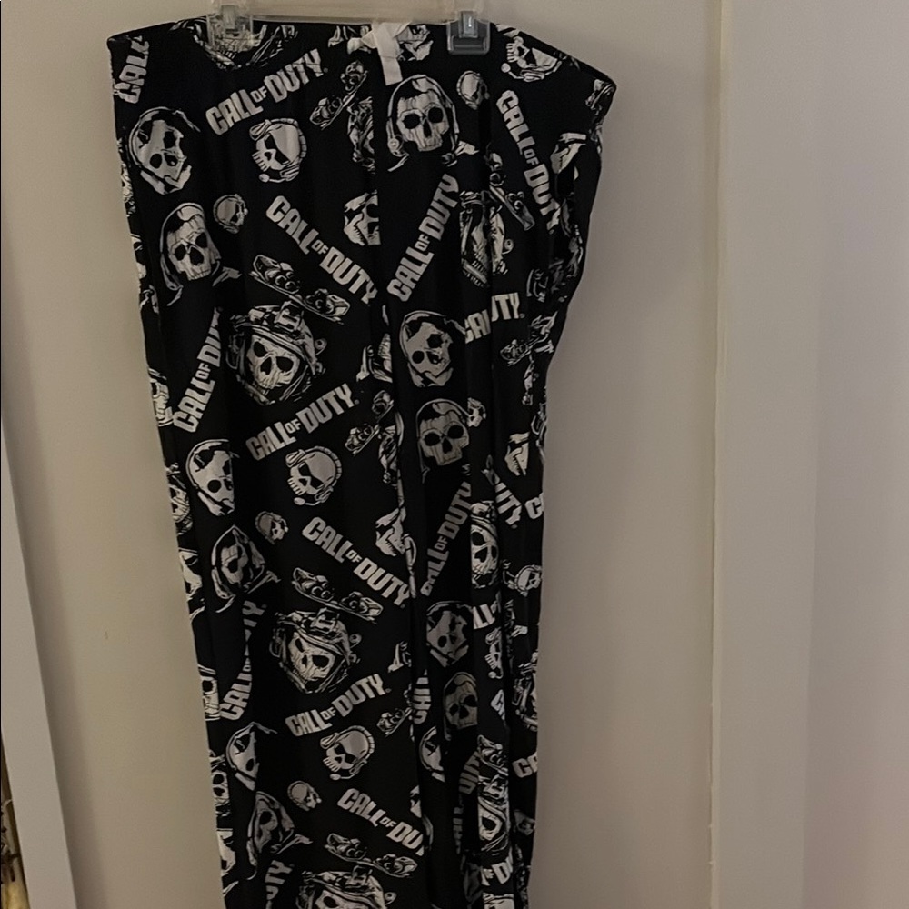 Call of Duty Black and White Men's Pants